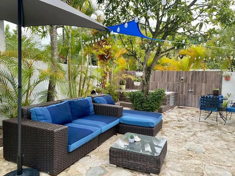 Casa Con Parqueo Privado, Patio Y Jacuzzi. Villa Santo Domingo